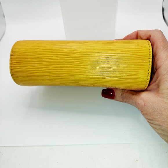 Louis Vuitton Dauphine Pouch In Yellow Epi Leather VGVC COA - Picture 7 of 13